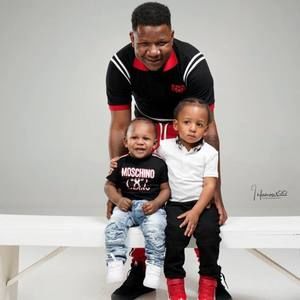 Meet your Posher, Eezy